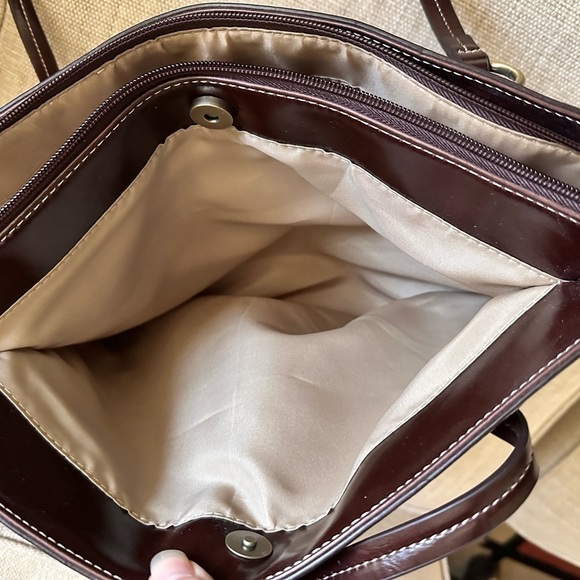 Giani Bernini Multi Compartment Striped Vegan Handbag Zipper & Magnetic Snap EUC - Picture 4 of 10